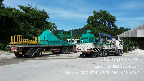 เครื่องบรรจุสินค้าพิกัด 25 กิโลกรัม พร้อมชุดสายพานลำเลียง และชุดเย็บกระสอบ