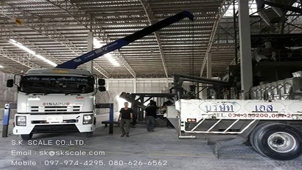 เครื่องบรรจุแป้ง 4 ถังชั่ง